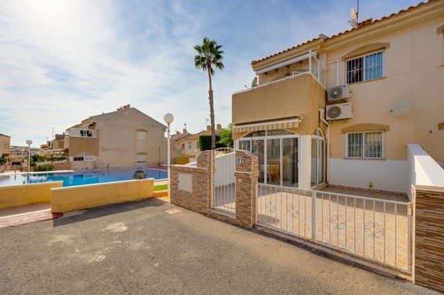 2 makuuhuone Bungalow myytävänä paikassa Torrevieja - 139 969 € (Ref: 9589421)