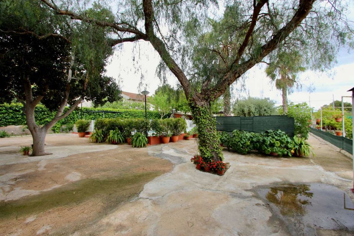 6 bedroom Villa for sale in Canada de San Pedro with pool - € 260,000 (Ref: 9589472)