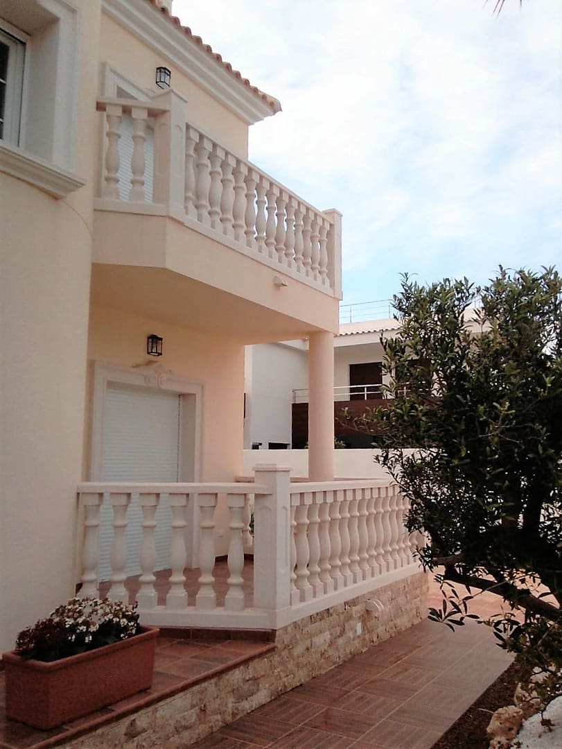 Chalet de 4 habitaciones en Cabo Roig en venta - 910.000 € (Ref: 9589490)