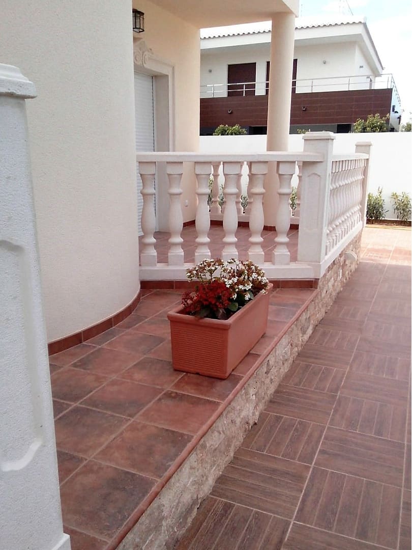 Chalet de 4 habitaciones en Cabo Roig en venta - 910.000 € (Ref: 9589490)