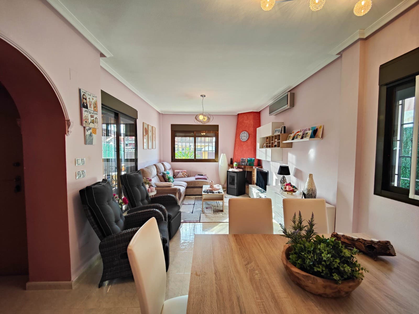 Chalet de 3 habitaciones en Guardamar del Segura en venta con piscina garaje - 365.000 € (Ref: 9589494)