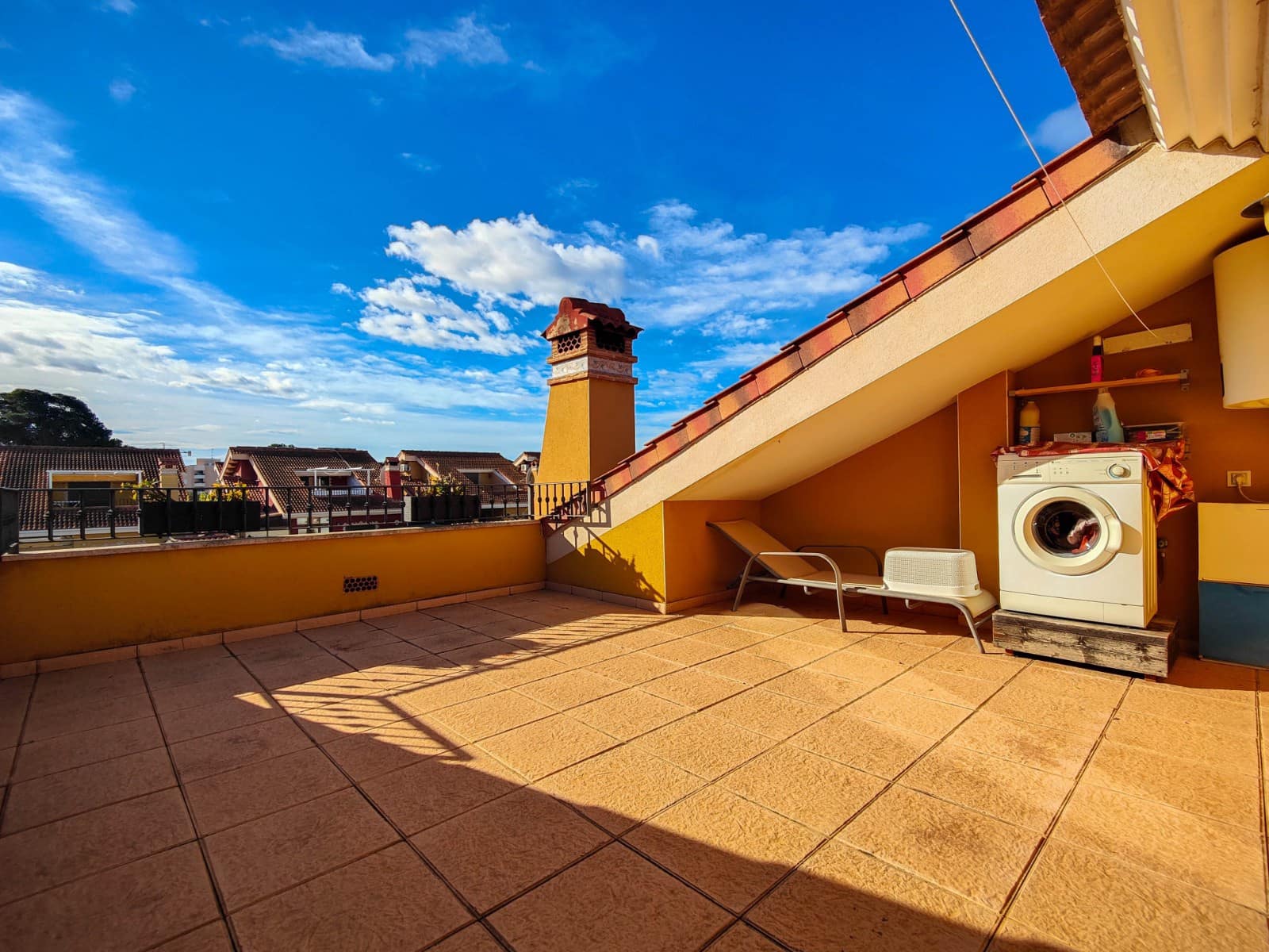 Chalet de 3 habitaciones en Guardamar del Segura en venta con piscina garaje - 365.000 € (Ref: 9589494)