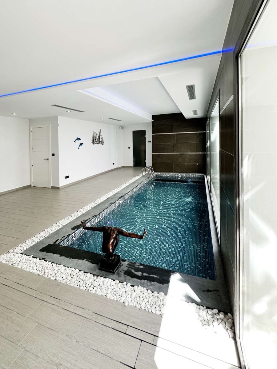 5 bedroom Villa for sale in Javea / Xabia - € 2,350,000 (Ref: 9589501)