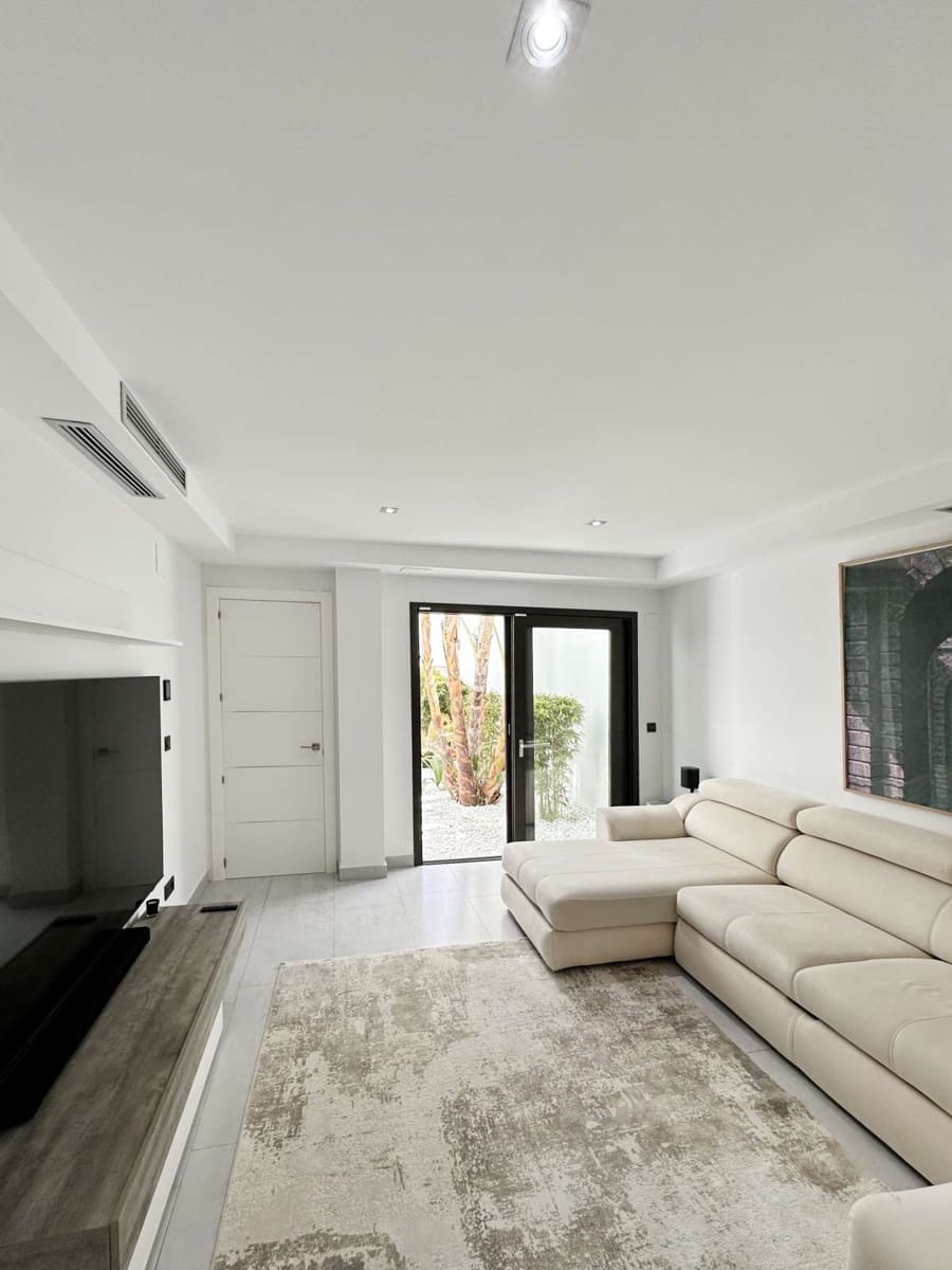 5 bedroom Villa for sale in Javea / Xabia - € 2,350,000 (Ref: 9589501)