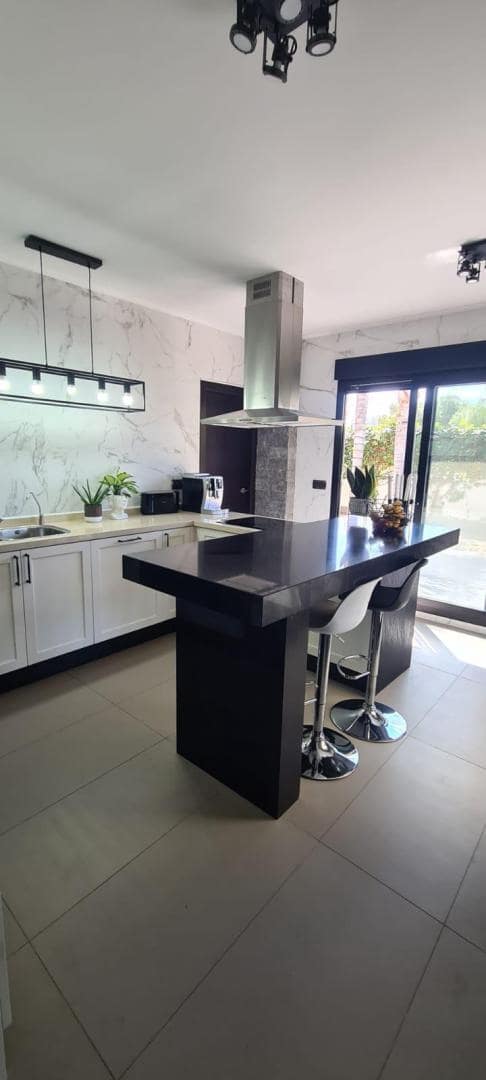 4 makuuhuone Huvila myytävänä paikassa Calpe / Calp - 800 000 € (Ref: 9589509)