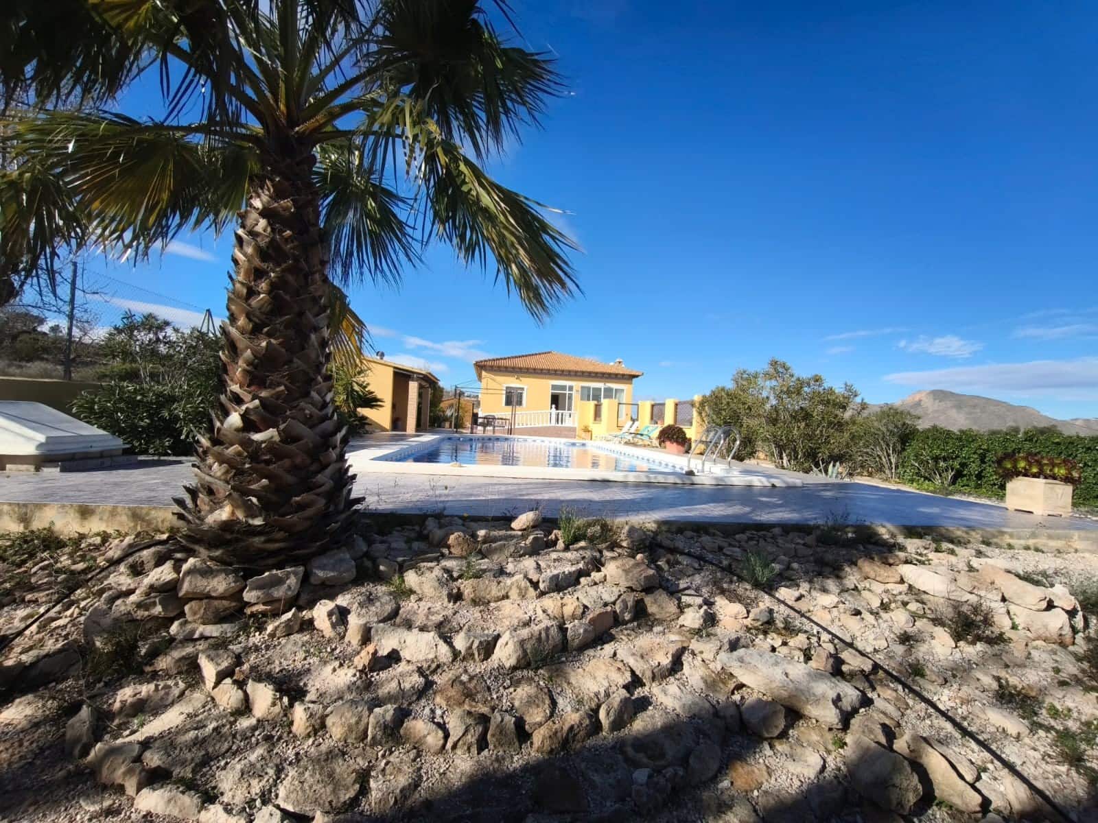3 Zimmer Villa zu verkaufen in Hondon de los Frailes mit Pool - 285.000 € (Ref: 9589564)