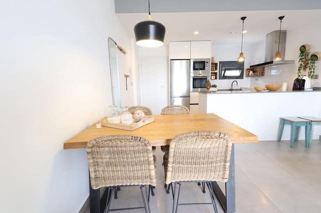 2 quarto Bungalow para venda em Pilar de la Horadada com piscina - 225 000 € (Ref: 9589580)