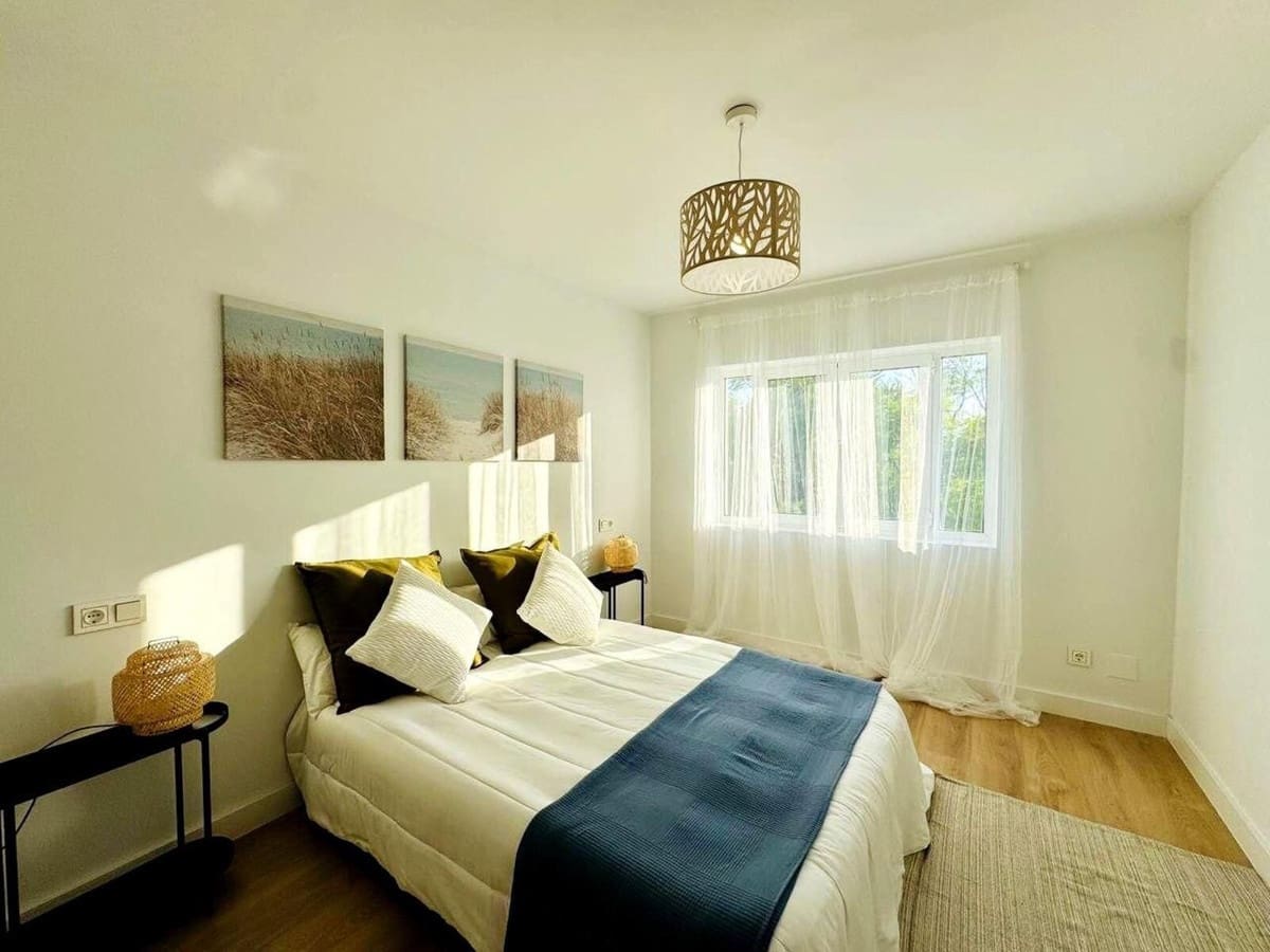 3 bedroom Villa for sale in Mijas with pool - € 1,380,000 (Ref: 9589617)