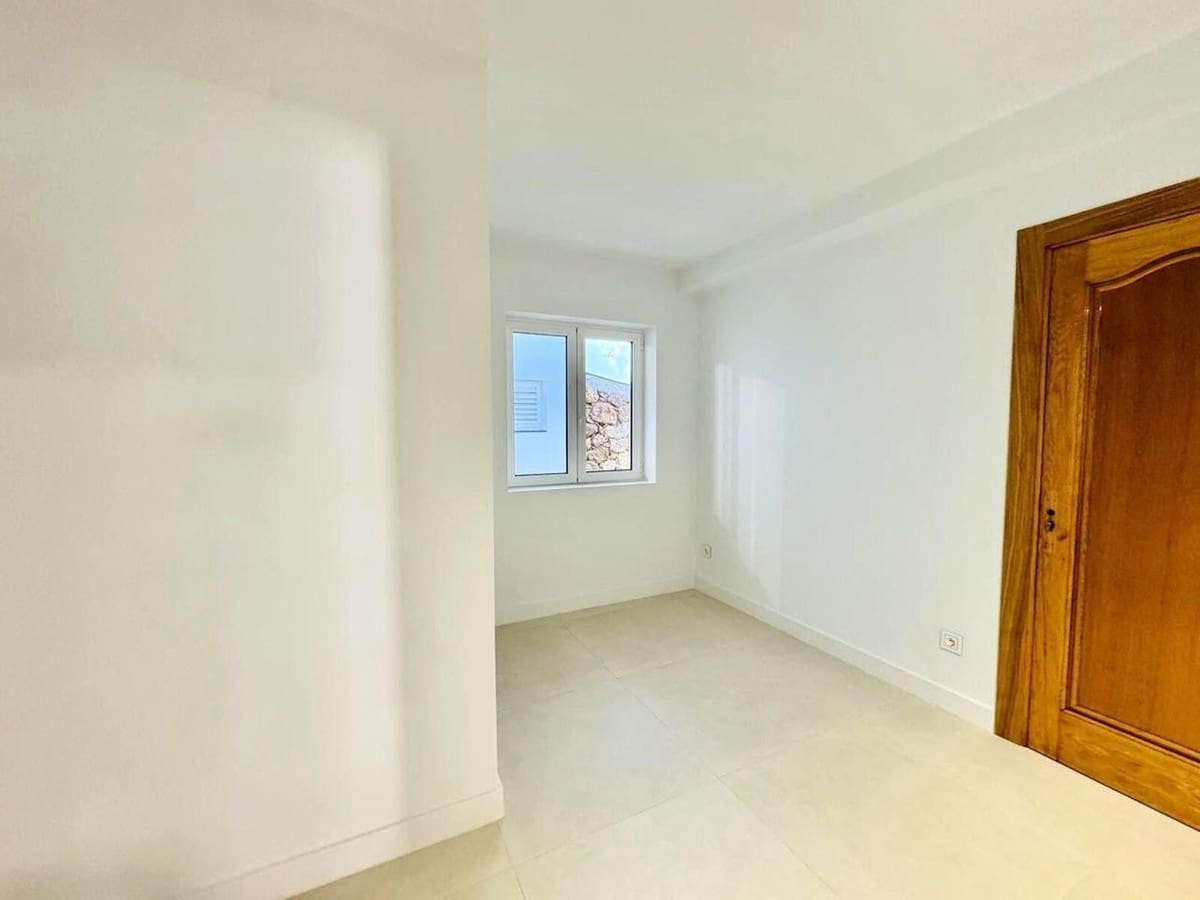 3 bedroom Villa for sale in Mijas with pool - € 1,380,000 (Ref: 9589617)