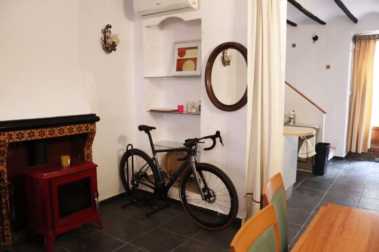 3 makuuhuone Omakotitalo myytävänä paikassa Jalon / Xalo - 215 000 € (Ref: 9589624)