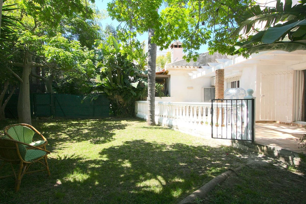 2 bedroom Villa for sale in Cerro del Aguila with pool - € 295,000 (Ref: 9589628)