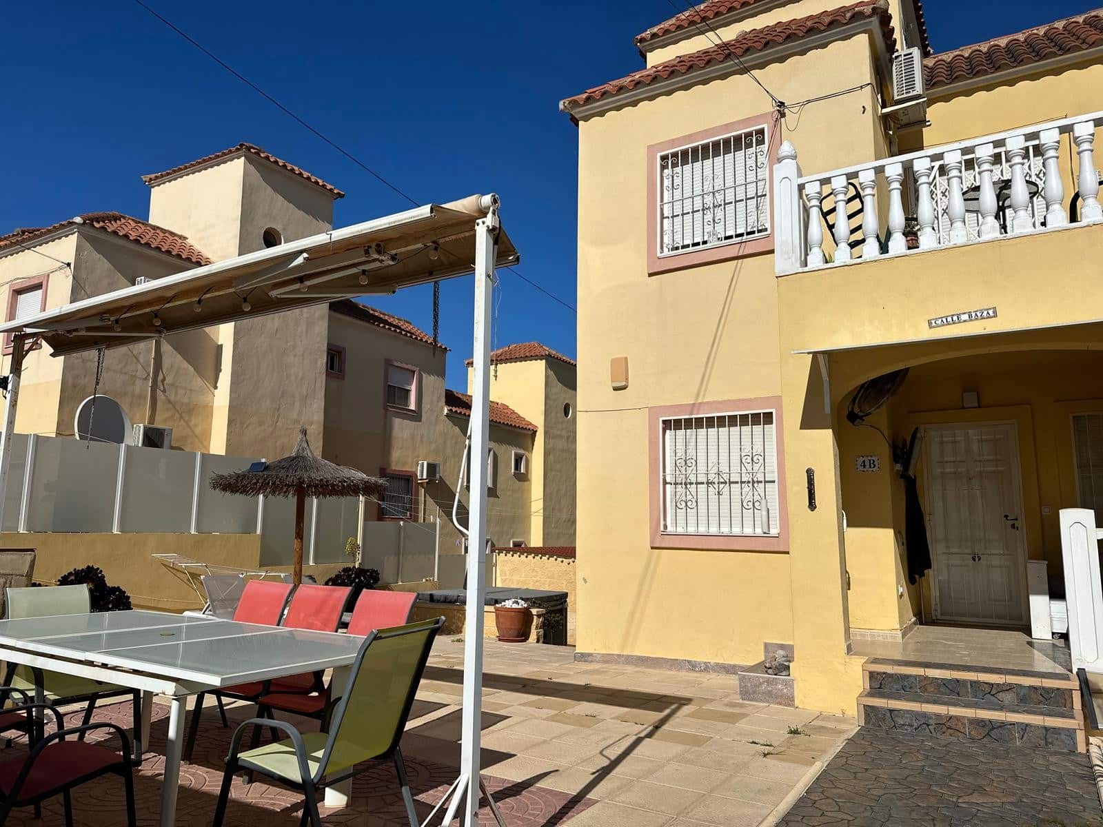4 Zimmer Apartment zu verkaufen in San Miguel de Salinas mit Pool - 179.995 € (Ref: 9589630)
