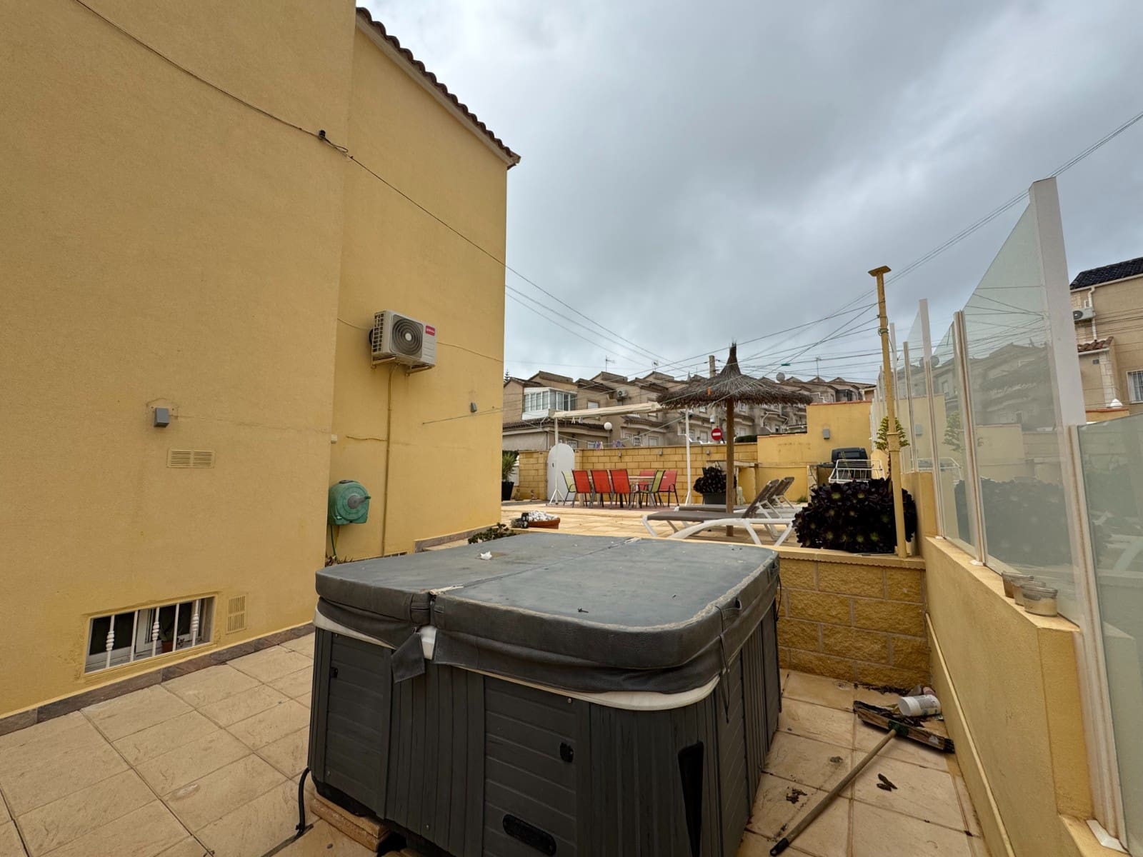 4 Zimmer Apartment zu verkaufen in San Miguel de Salinas mit Pool - 179.995 € (Ref: 9589630)