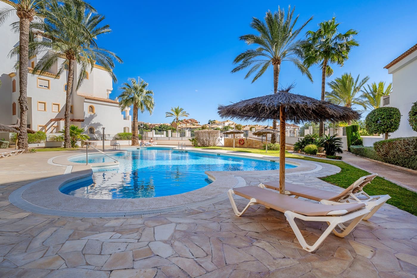 3 bedroom Apartment for sale in Altea with pool - € 549,000 (Ref: 9589638)