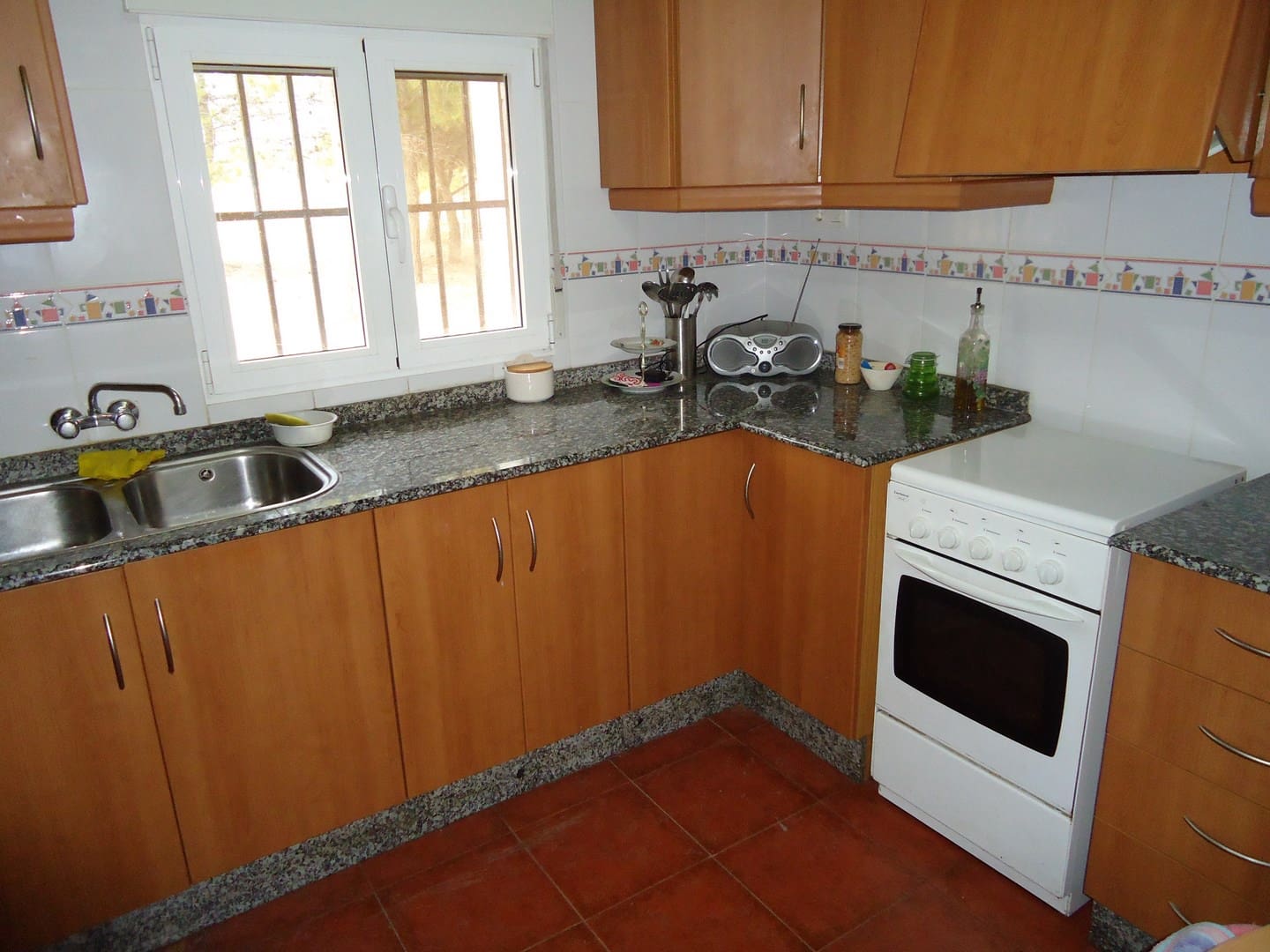 4 bedroom Finca/Country House for sale in Yecla with pool garage - € 210,000 (Ref: 9589645)