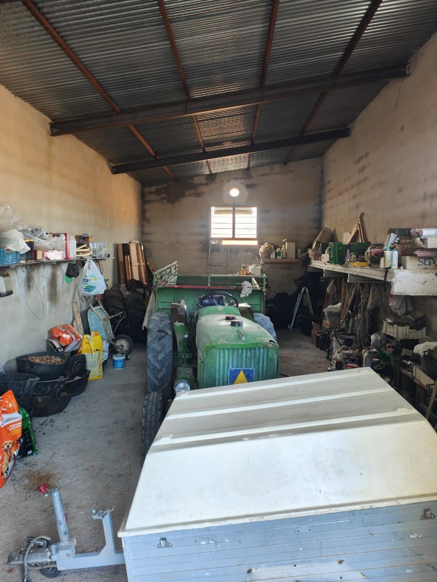 4 bedroom Finca/Country House for sale in Yecla with pool garage - € 210,000 (Ref: 9589645)