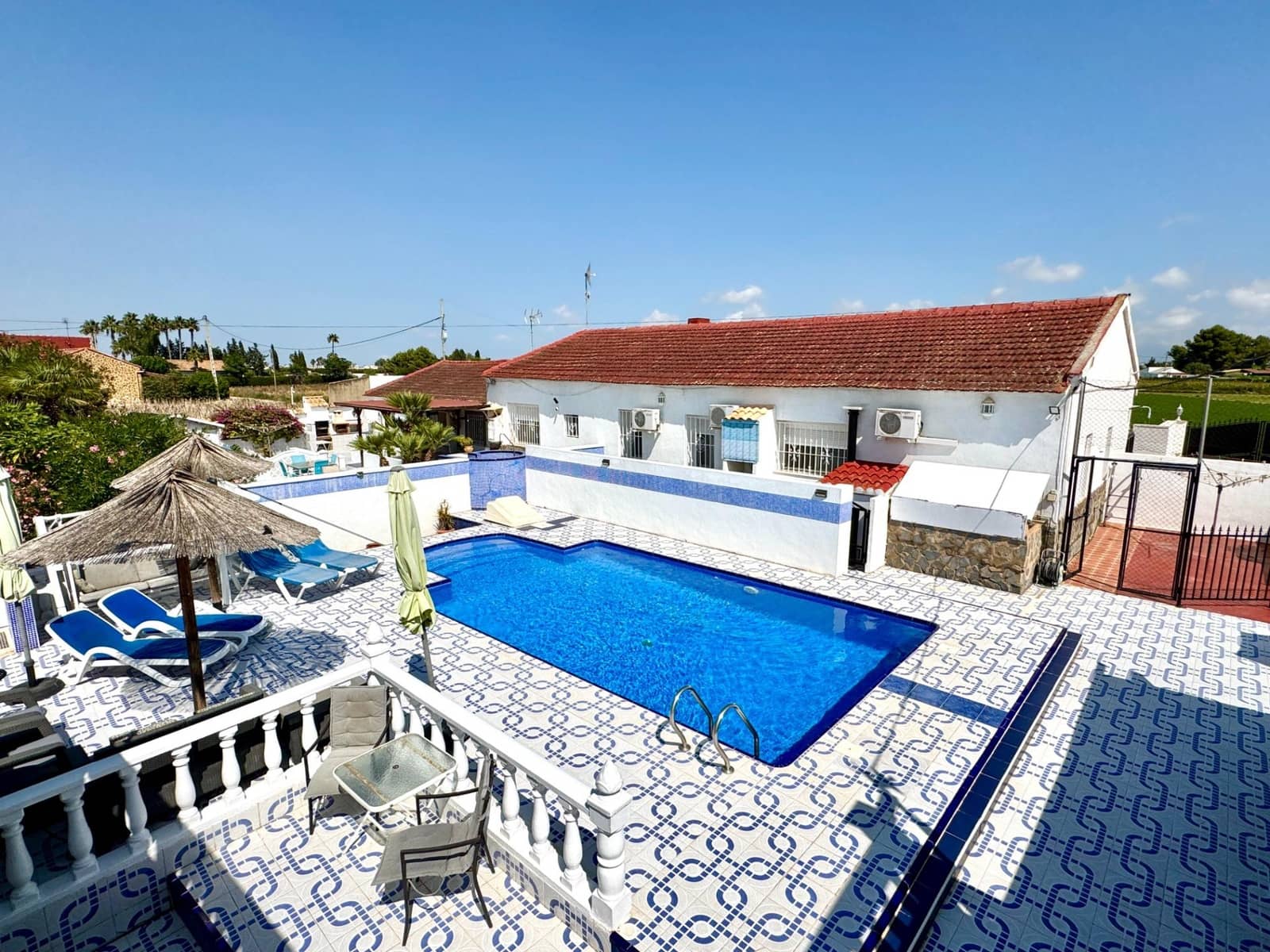 7 bedroom Villa for sale in Dolores with pool - € 649,000 (Ref: 9589649)