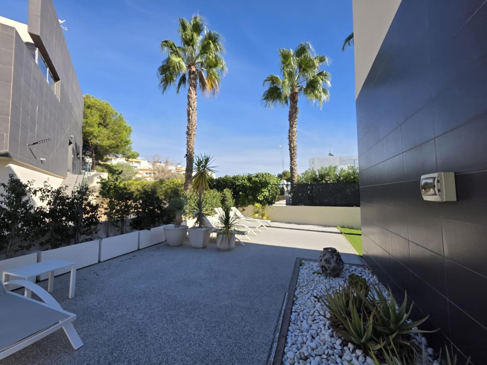 3 makuuhuone Huvila myytävänä paikassa Orihuela Costa mukana uima-altaan - 329 900 € (Ref: 9589651)