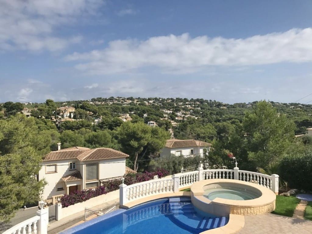3 soveværelse Villa til salg i Javea / Xabia med swimmingpool - € 625.000 (Ref: 9589678)