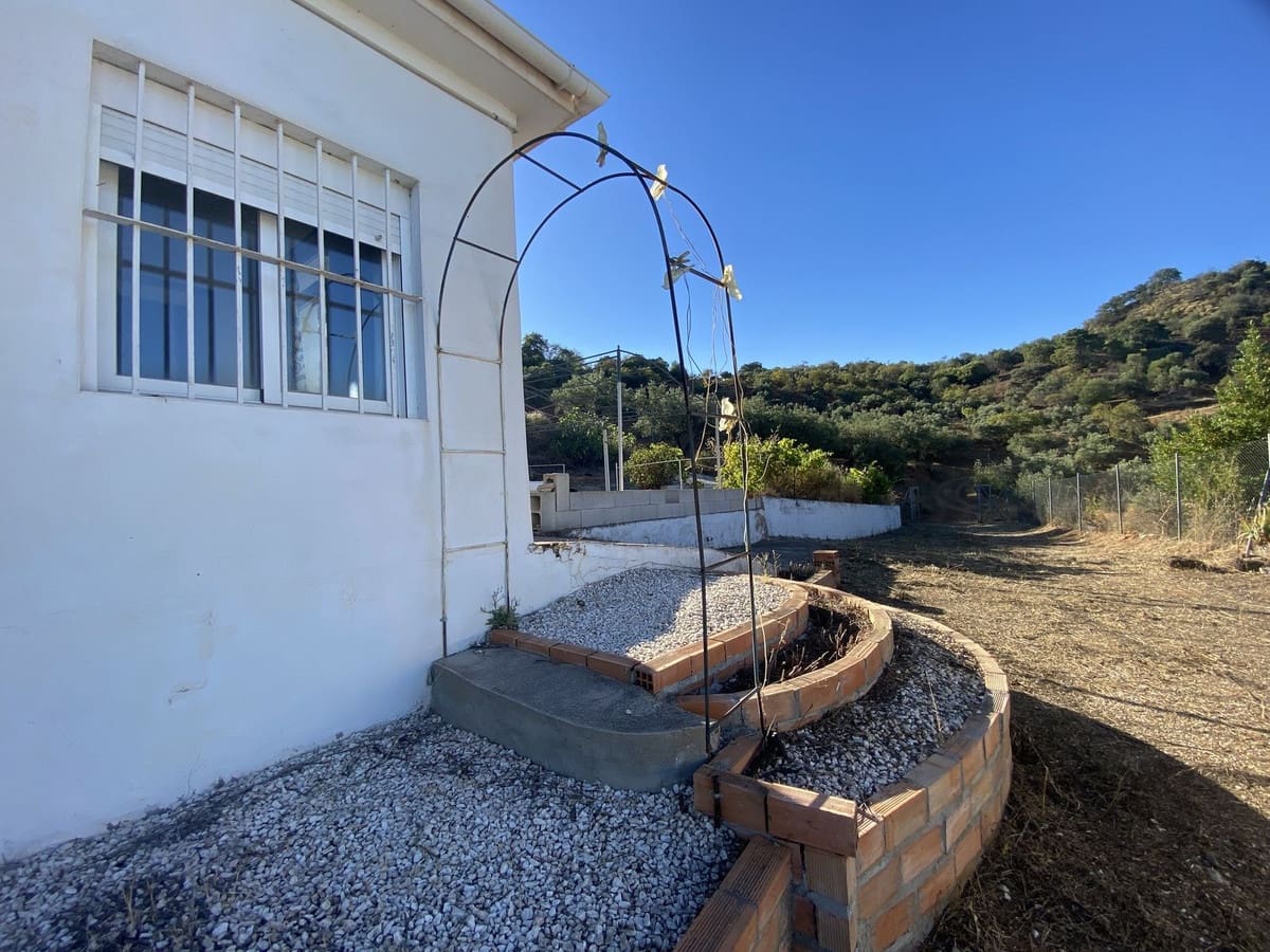 2 sovrum Finca/Hus på landet till salu i Monda - 125 000 € (Ref: 9589692)