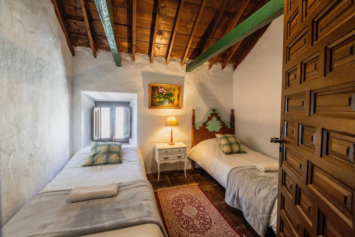 16 soveværelse Finca/Landehus til salg i Malaga by med swimmingpool - € 2.650.000 (Ref: 9589696)