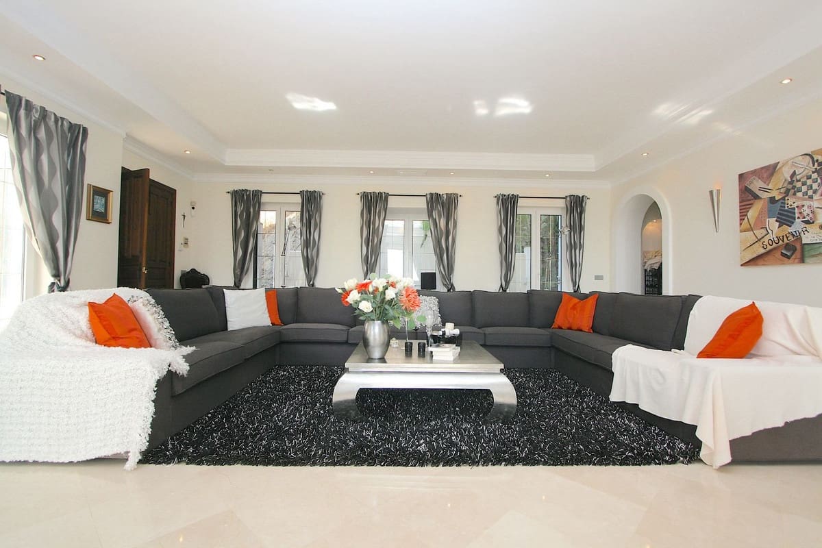 4 bedroom Villa for sale in Mijas with pool - € 1,850,000 (Ref: 9589698)