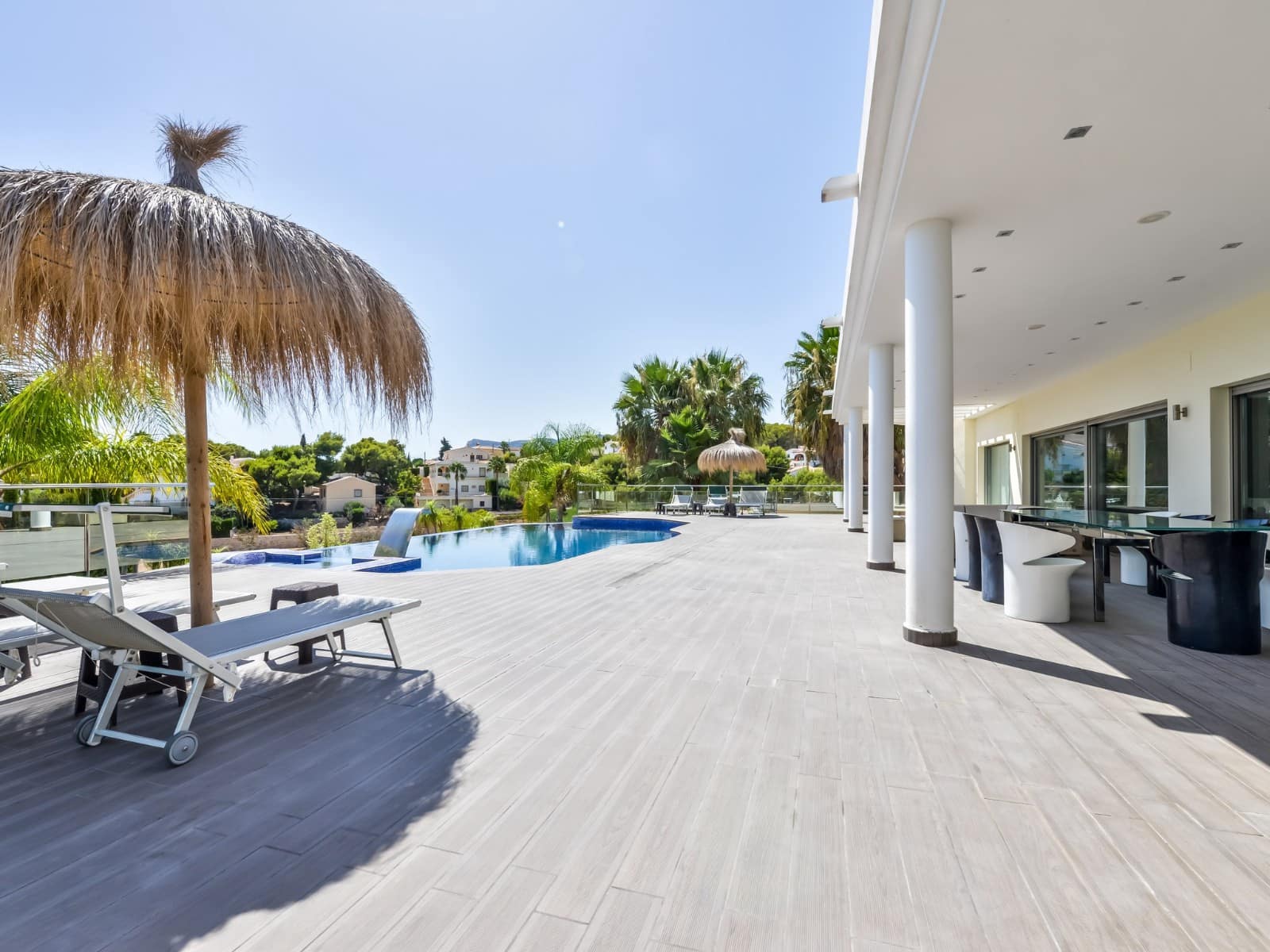 5 bedroom Villa for sale in Benissa with pool garage - € 1,699,999 (Ref: 9589704)
