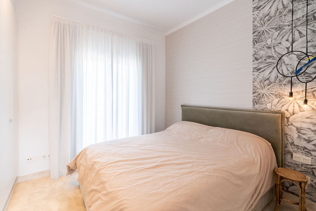 2 quarto Apartamento para venda em El Paraiso com piscina - 599 000 € (Ref: 9589708)