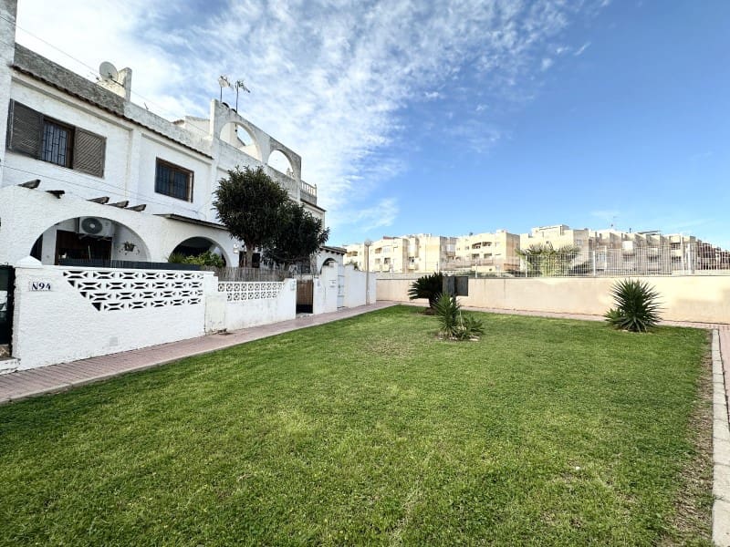 Casa de 2 habitaciones en Torrevieja en venta - 139.000 € (Ref: 9589732)