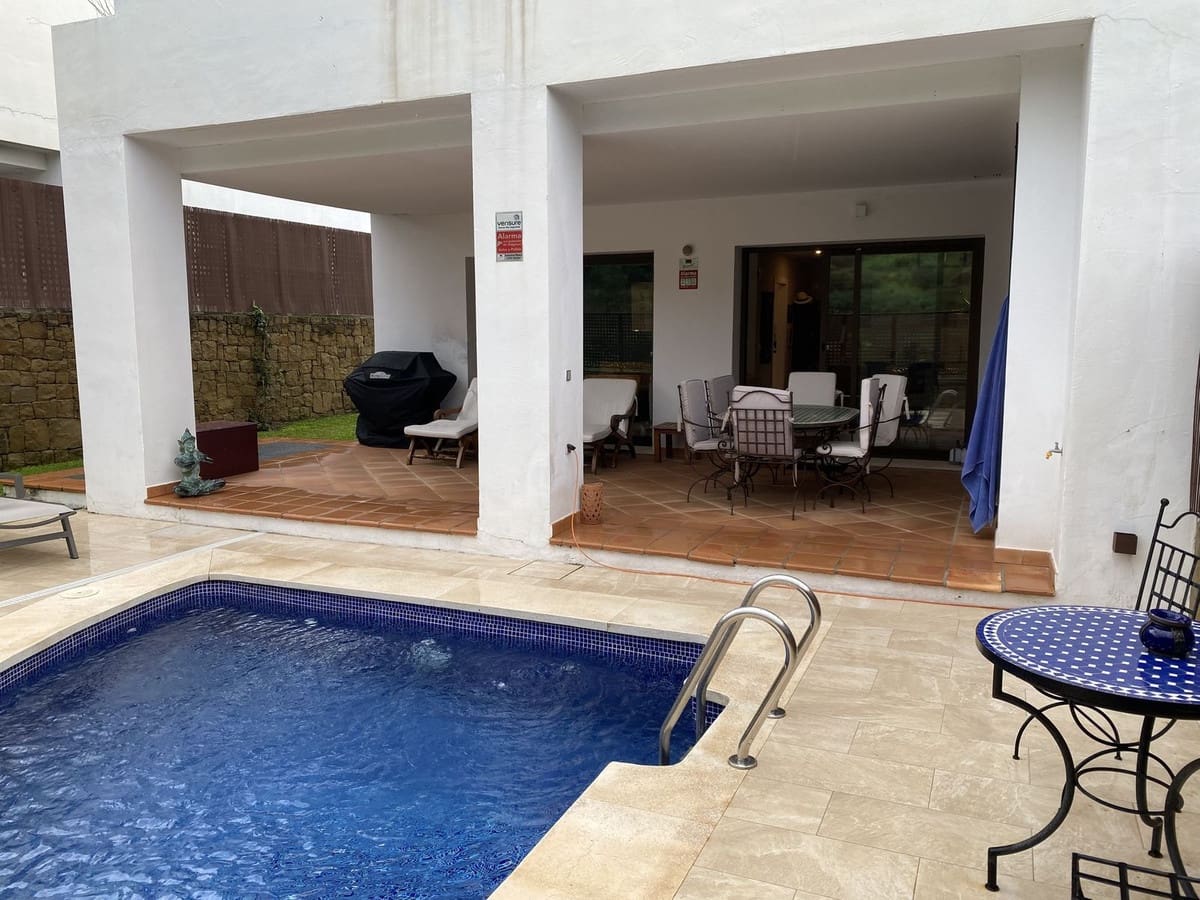 3 Zimmer Villa zu verkaufen in Benalmadena mit Pool - 799.000 € (Ref: 9589750)