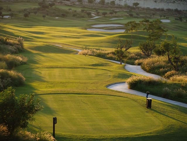 3 soveværelse Lejlighed til salg i Monforte del Cid med swimmingpool - € 465.000 (Ref: 9589759)