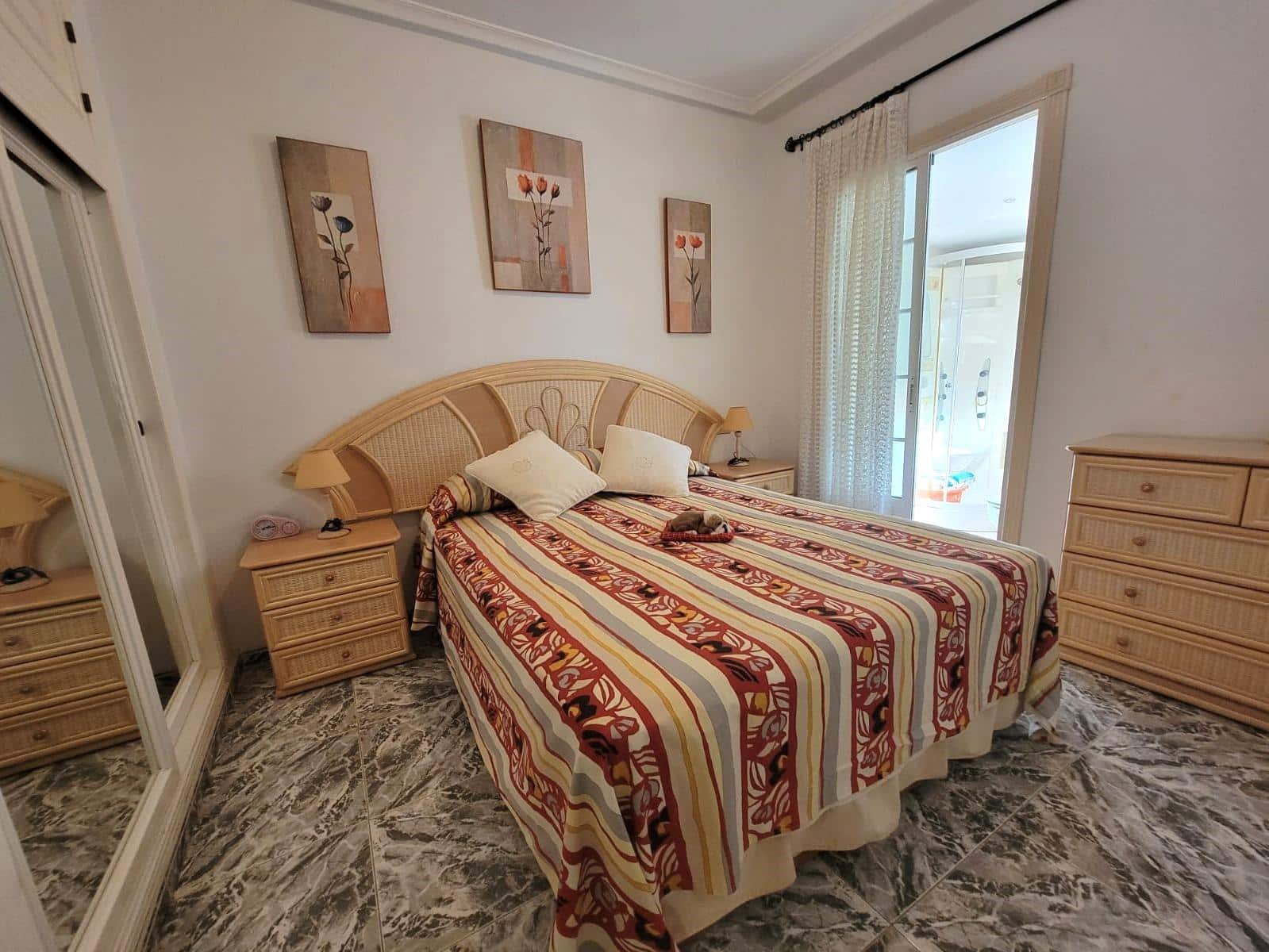 2 makuuhuone Bungalow myytävänä paikassa Torrevieja mukana uima-altaan - 169 000 € (Ref: 9589820)