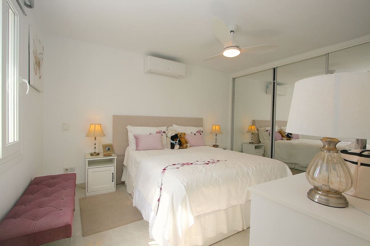 3 quarto Moradia para venda em Mijas com piscina - 795 000 € (Ref: 9589888)