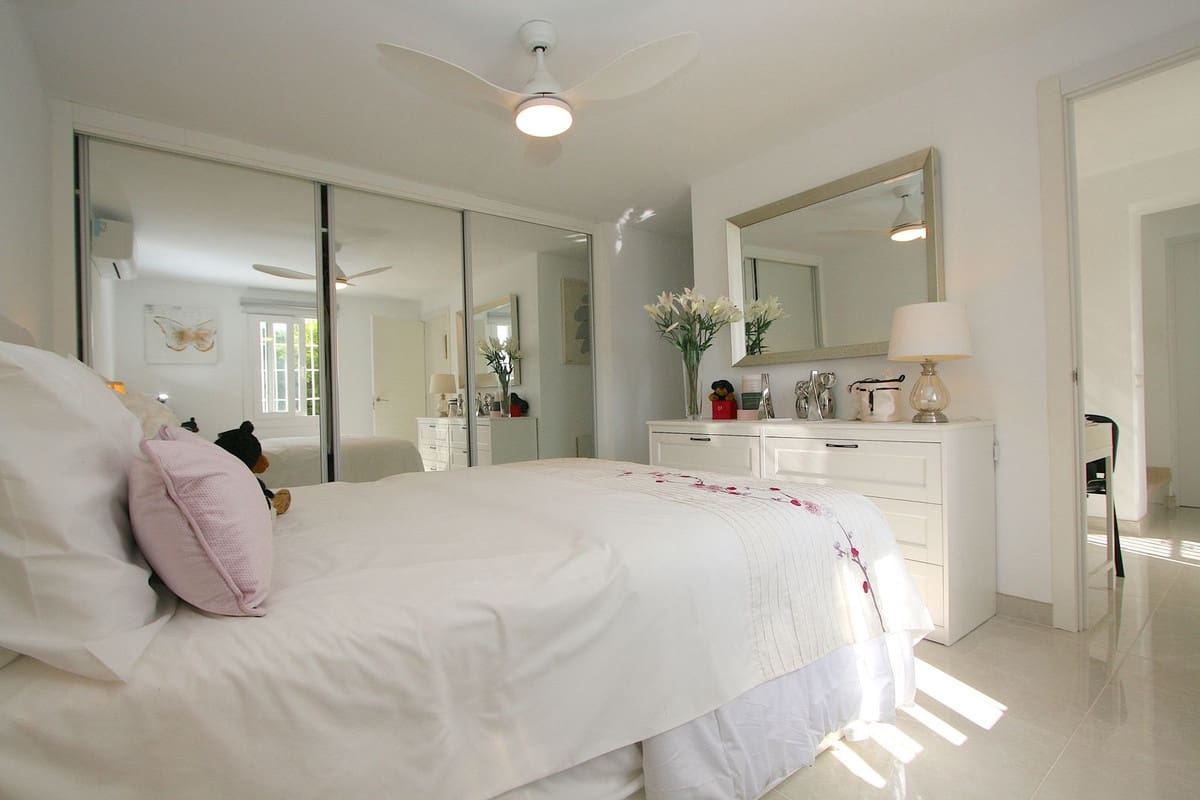 3 quarto Moradia para venda em Mijas com piscina - 795 000 € (Ref: 9589888)