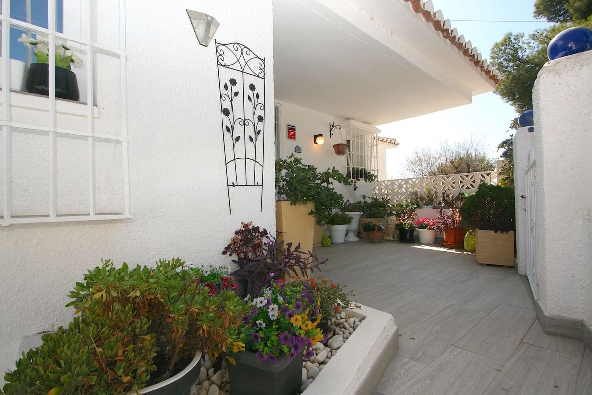 3 quarto Moradia para venda em Mijas com piscina - 795 000 € (Ref: 9589888)