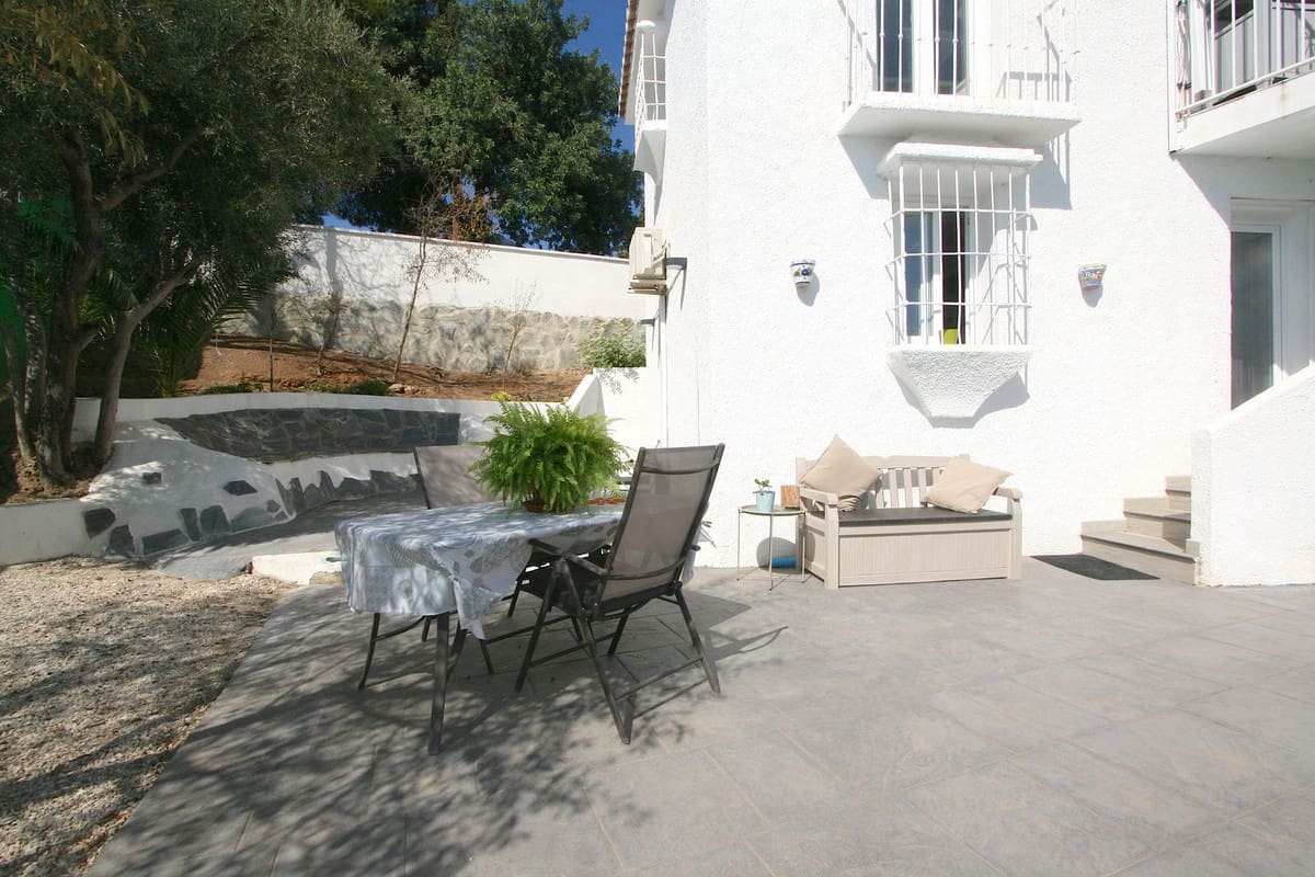 3 quarto Moradia para venda em Mijas com piscina - 795 000 € (Ref: 9589888)