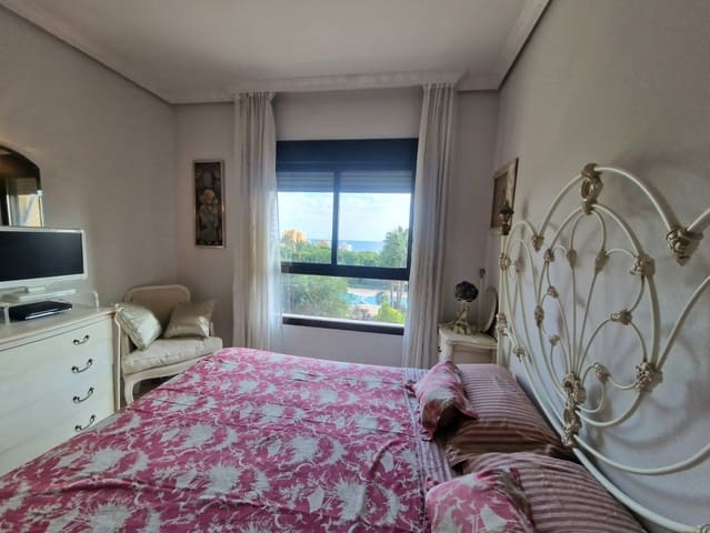 1 sovrum Lägenhet till salu i Benidorm med pool - 309 000 € (Ref: 9589889)