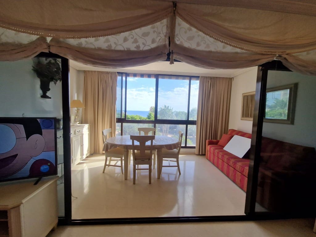 1 sovrum Lägenhet till salu i Benidorm med pool - 309 000 € (Ref: 9589889)