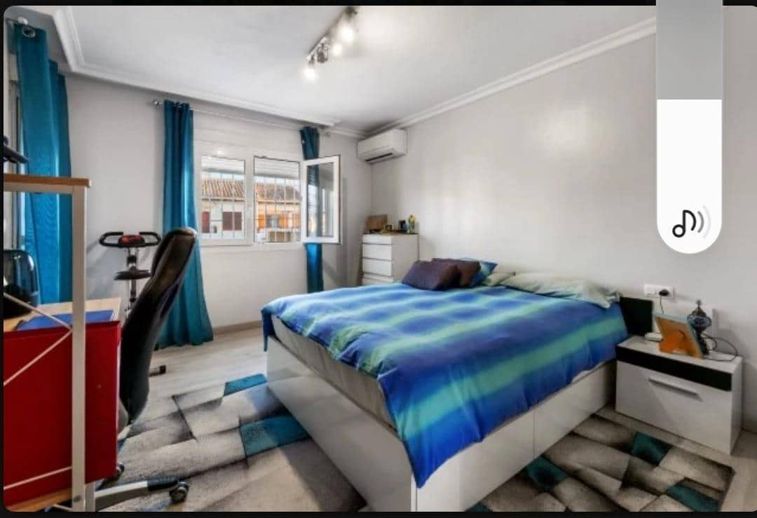 Casa de 3 habitaciones en Torrevieja en venta - 235.000 € (Ref: 9589906)