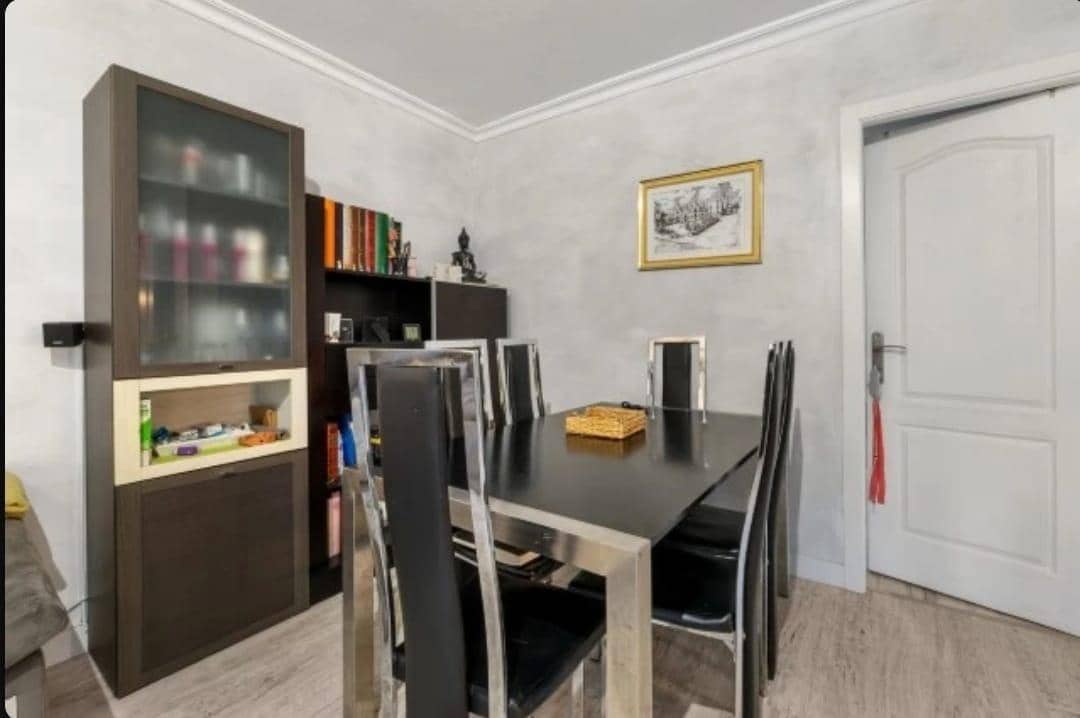 Casa de 3 habitaciones en Torrevieja en venta - 235.000 € (Ref: 9589906)