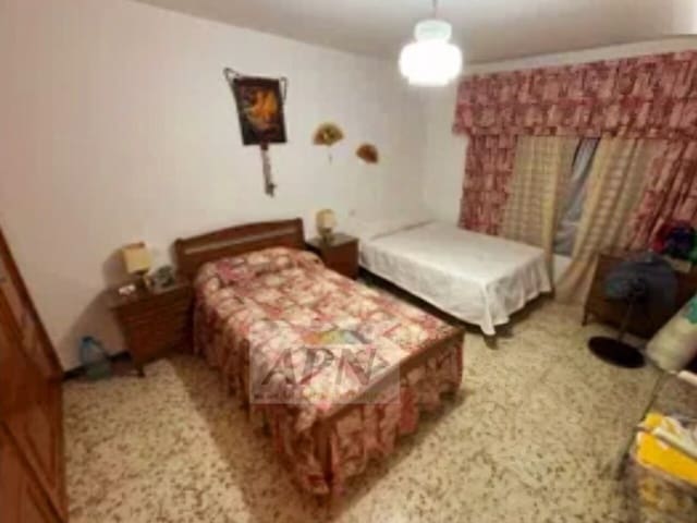 7 makuuhuone Maalaistalo myytävänä paikassa Alora mukana uima-altaan - 250 000 € (Ref: 9589959)