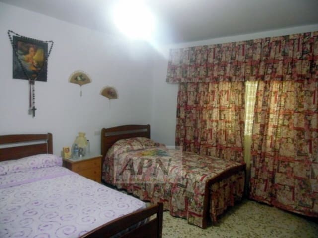 7 makuuhuone Maalaistalo myytävänä paikassa Alora mukana uima-altaan - 250 000 € (Ref: 9589959)