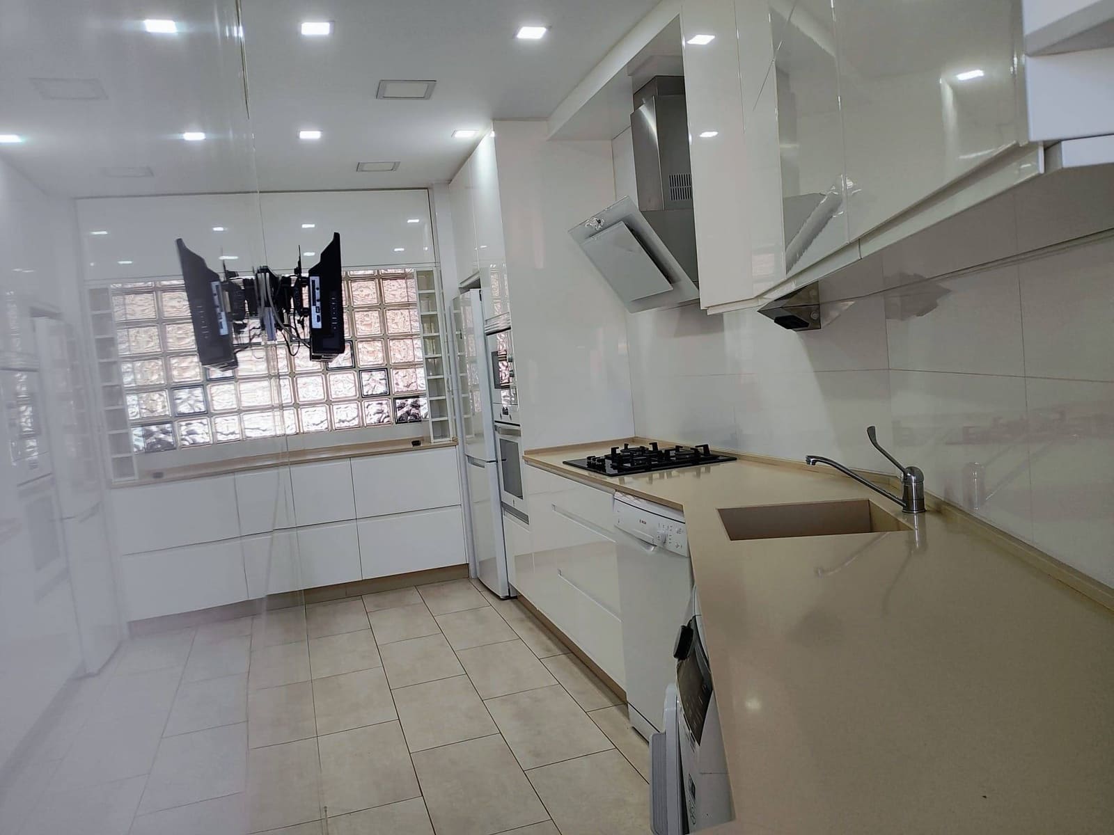 2 Zimmer Apartment zu verkaufen in Lo Pagan mit Pool Garage - 154.900 € (Ref: 9589965)