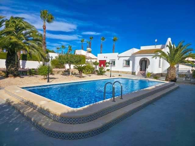 4 soverom Villa til salgs i Torrevieja med garasje - € 449 950 (Ref: 9589978)