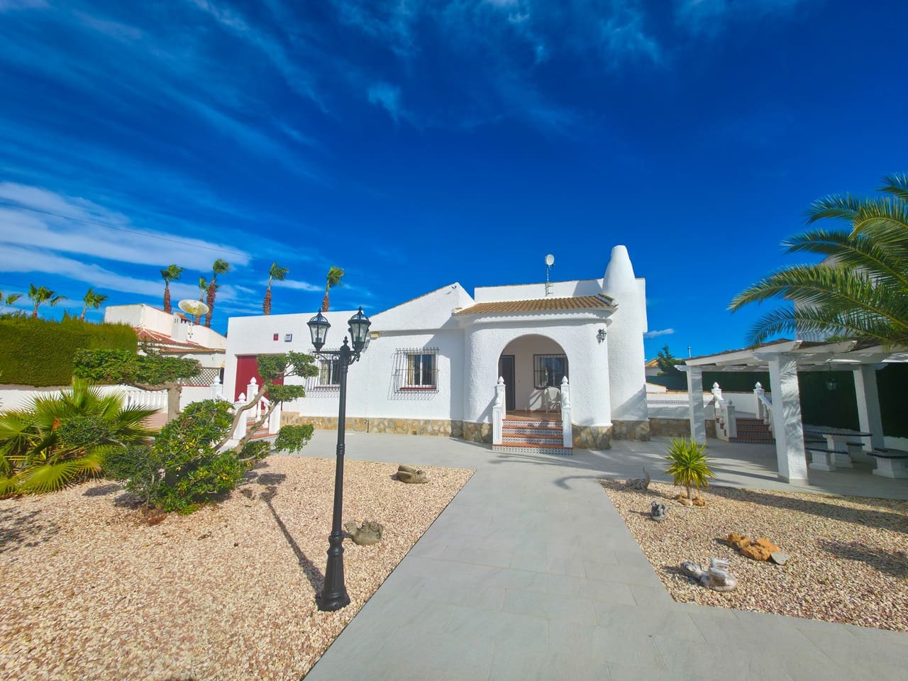 4 soverom Villa til salgs i Torrevieja med garasje - € 449 950 (Ref: 9589978)