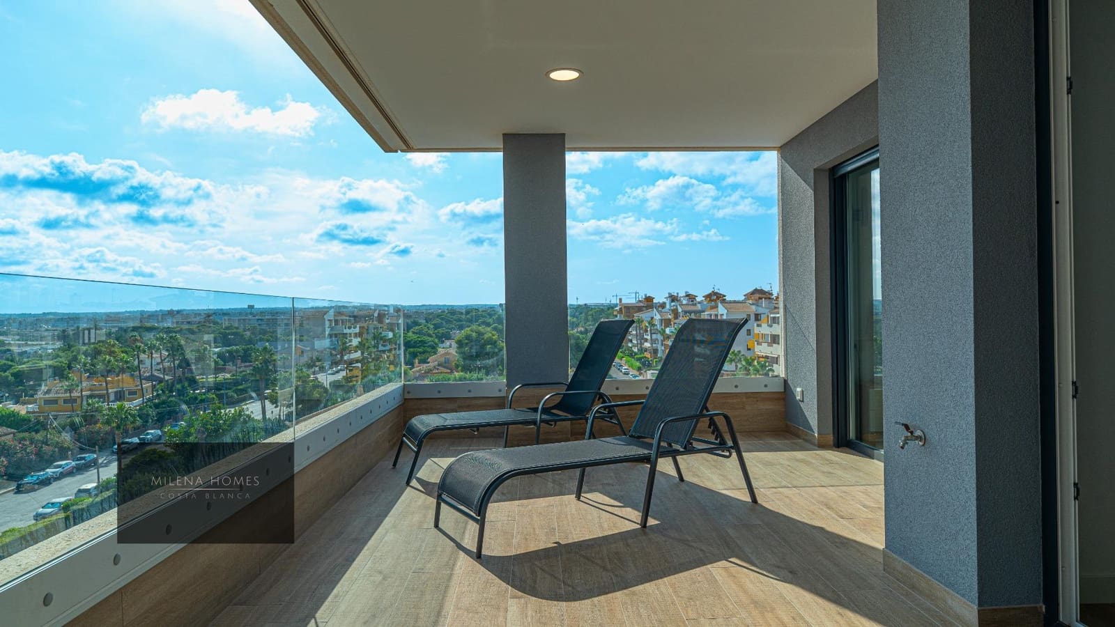 2 soverom Leilighet til salgs i Torrevieja med svømmebasseng garasje - € 559 000 (Ref: 9589980)