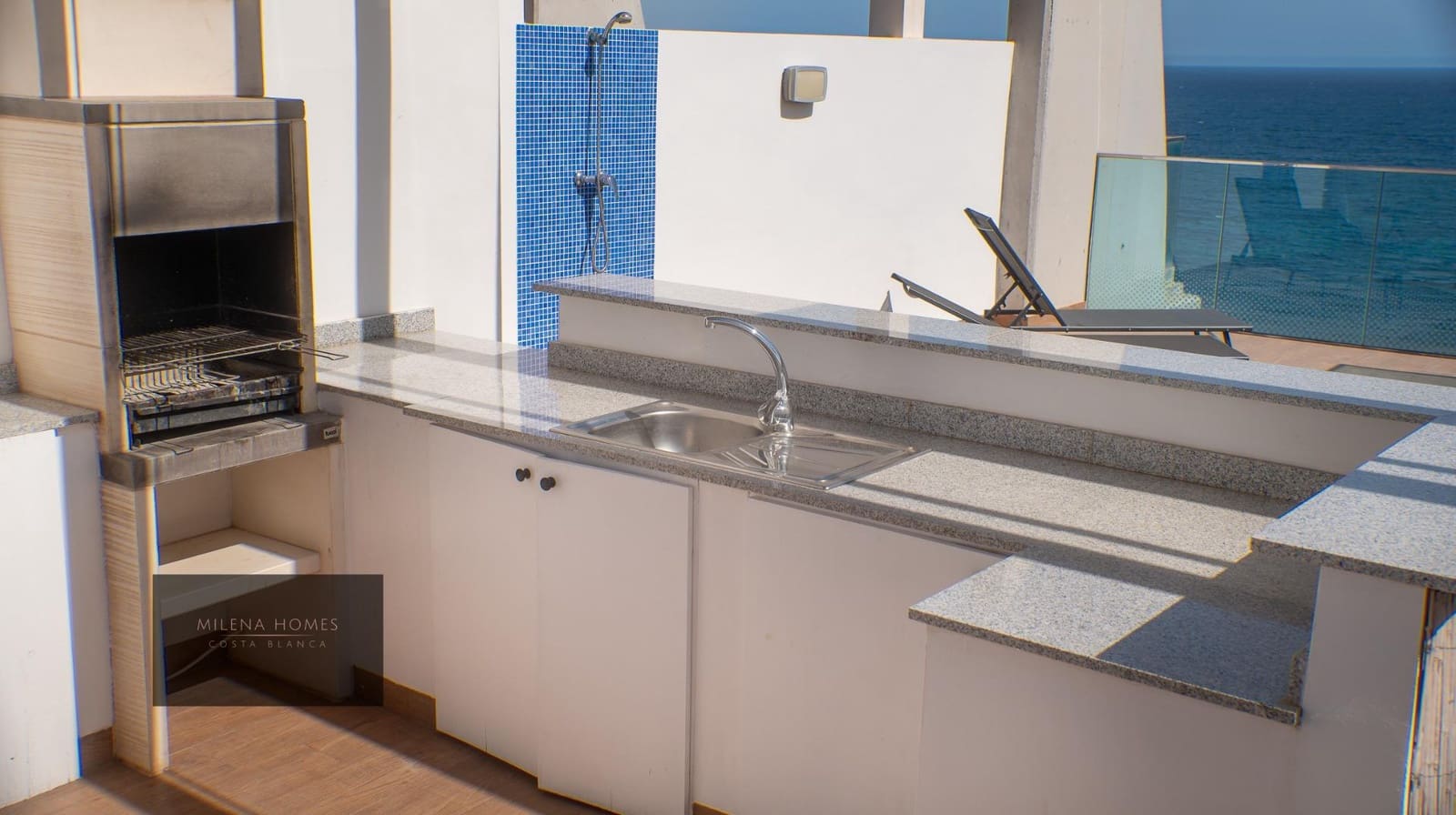 3 slaapkamer Appartement te koop in Torrevieja met zwembad garage - € 810.000 (Ref: 9589982)