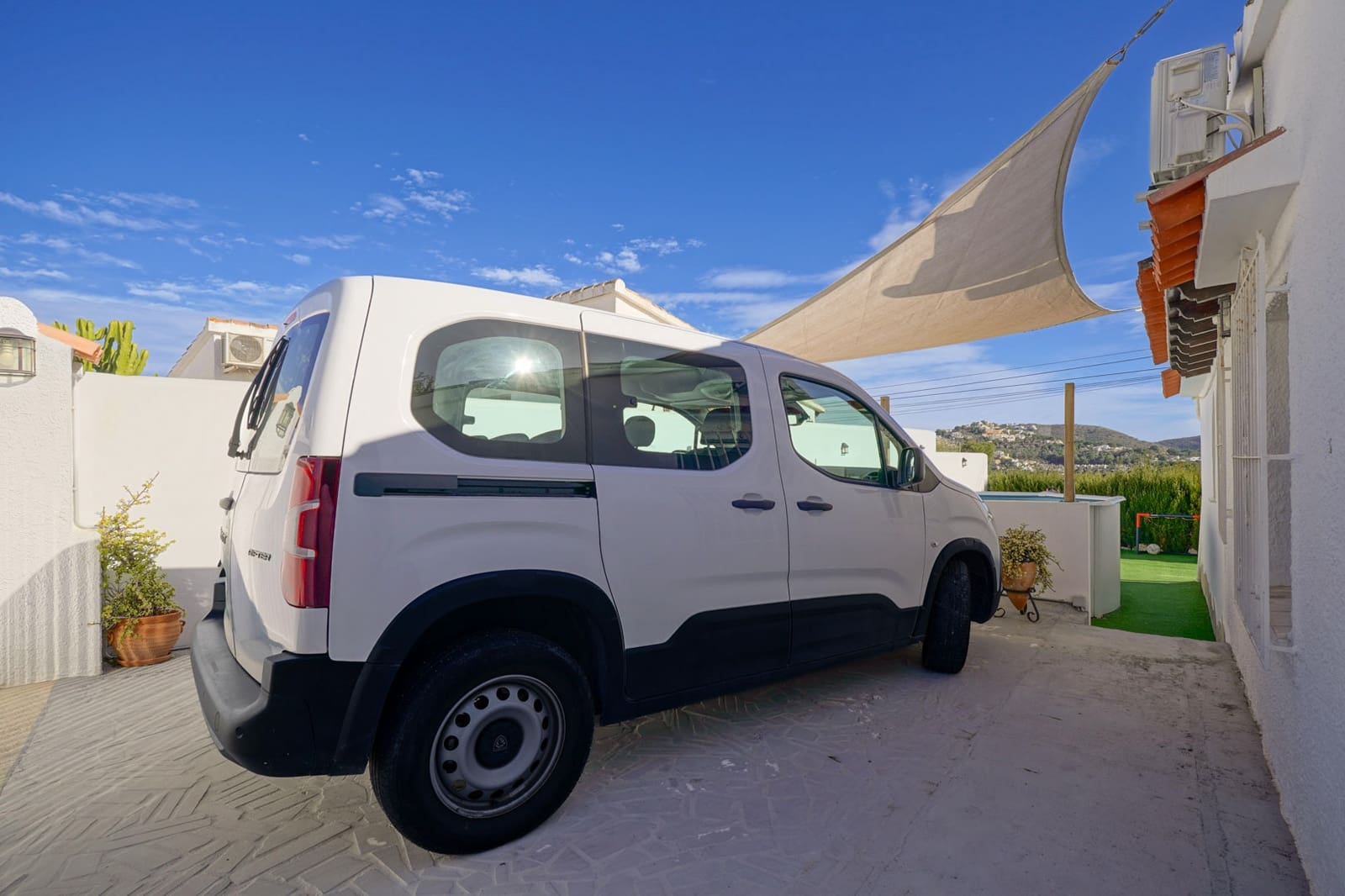 3 makuuhuone Huvila myytävänä paikassa Moraira mukana uima-altaan 
autotalli - 399 000 € (Ref: 9589992)