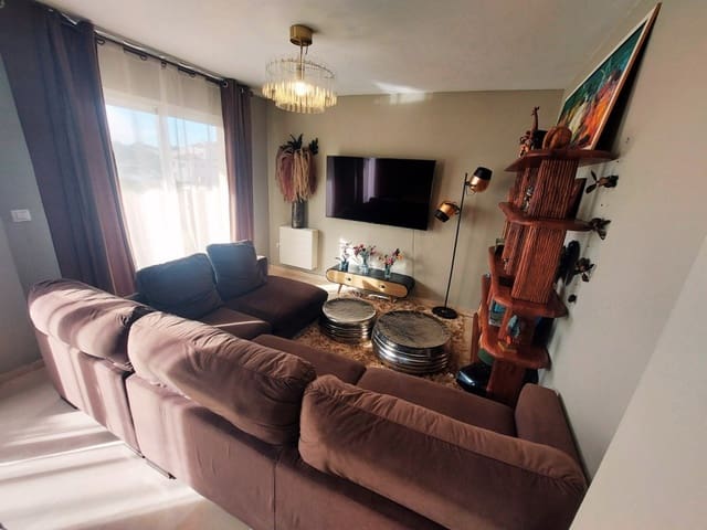 5 makuuhuone Huvila myytävänä paikassa La Nucia mukana uima-altaan - 385 000 € (Ref: 9590009)