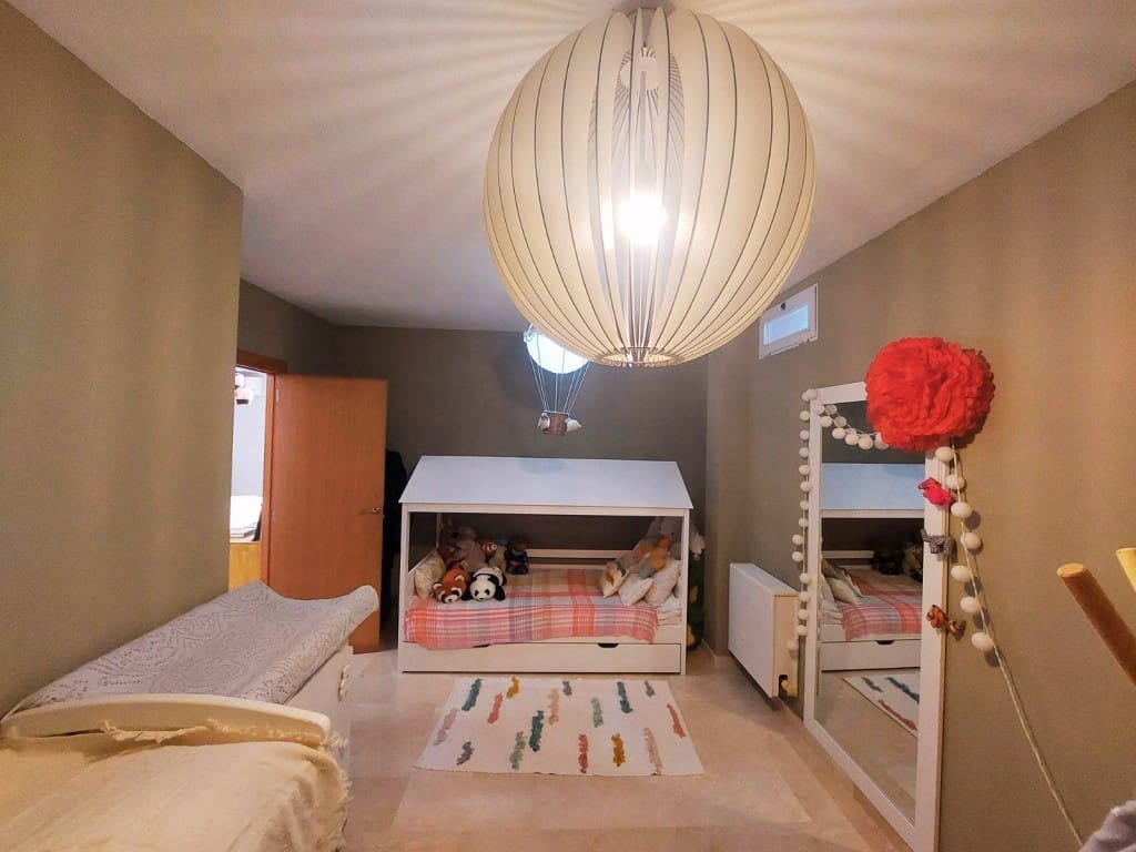 5 makuuhuone Huvila myytävänä paikassa La Nucia mukana uima-altaan - 385 000 € (Ref: 9590009)